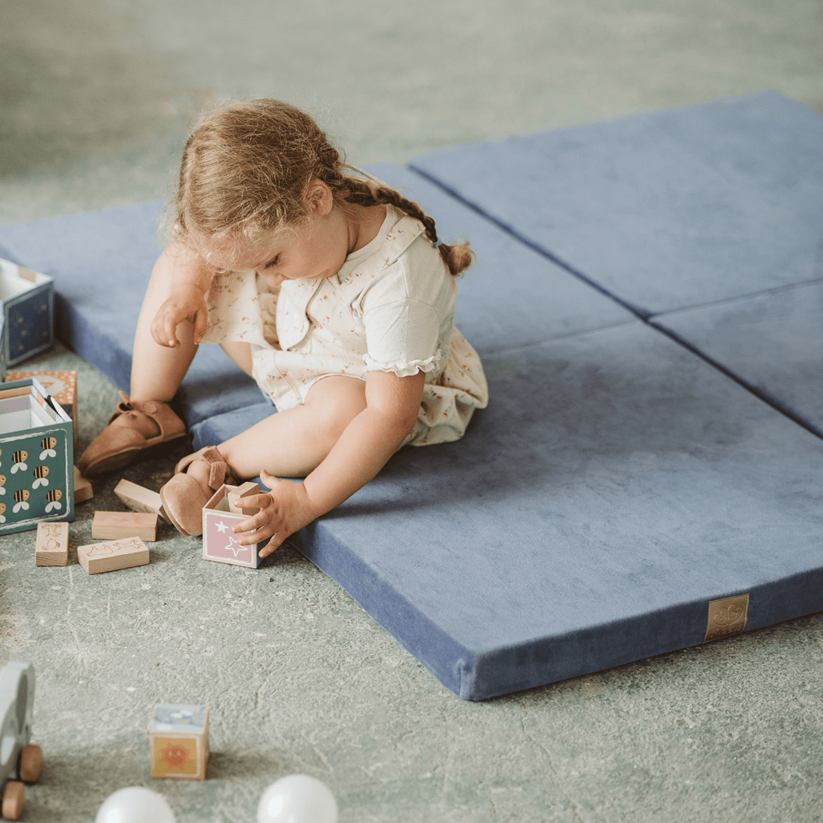 Play Mat for Kids - Square Light Grey Velvet