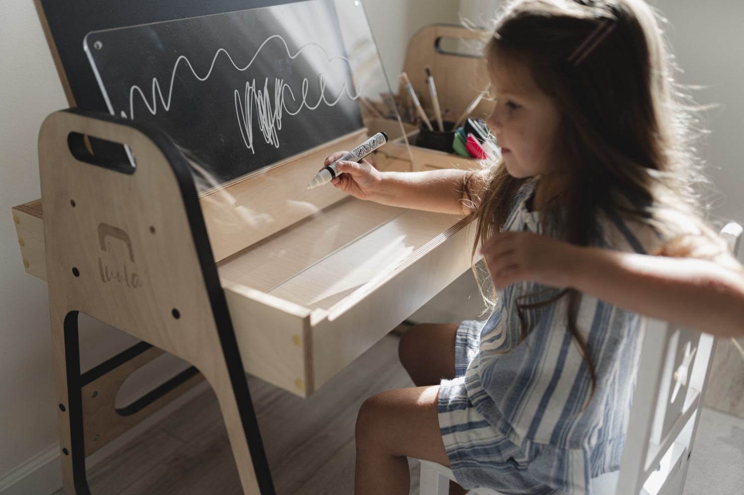 Multisensory Art Table/Desk Julle